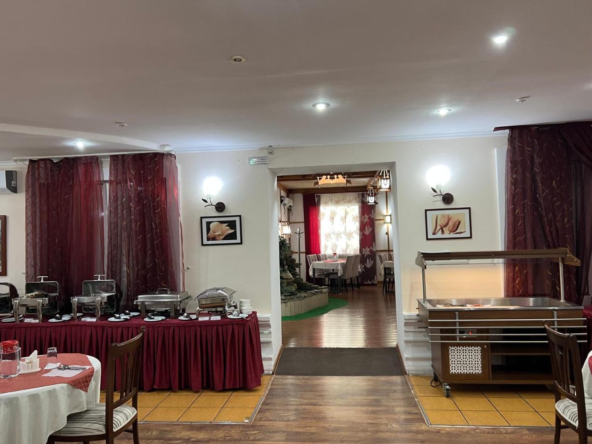 Green Hotel Atirau Kültér fotó