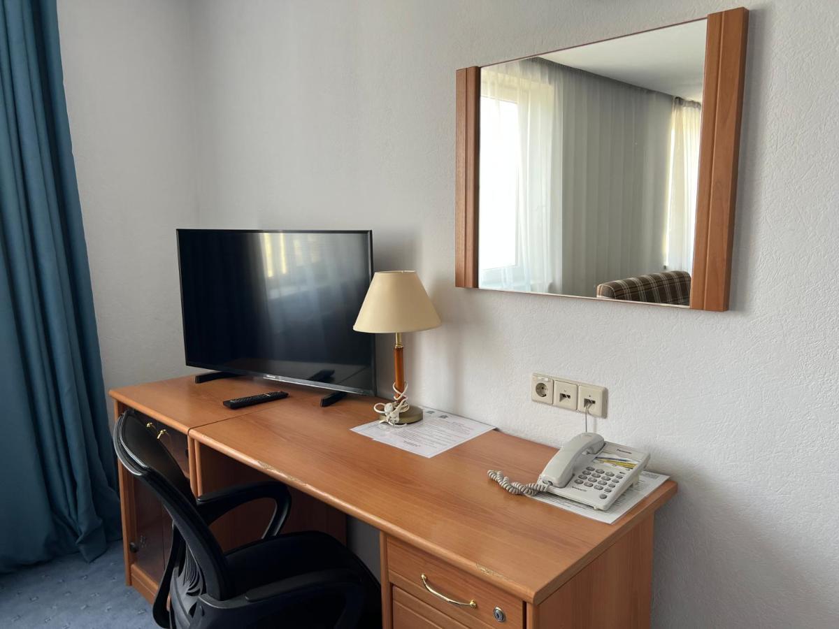 Green Hotel Atirau Kültér fotó