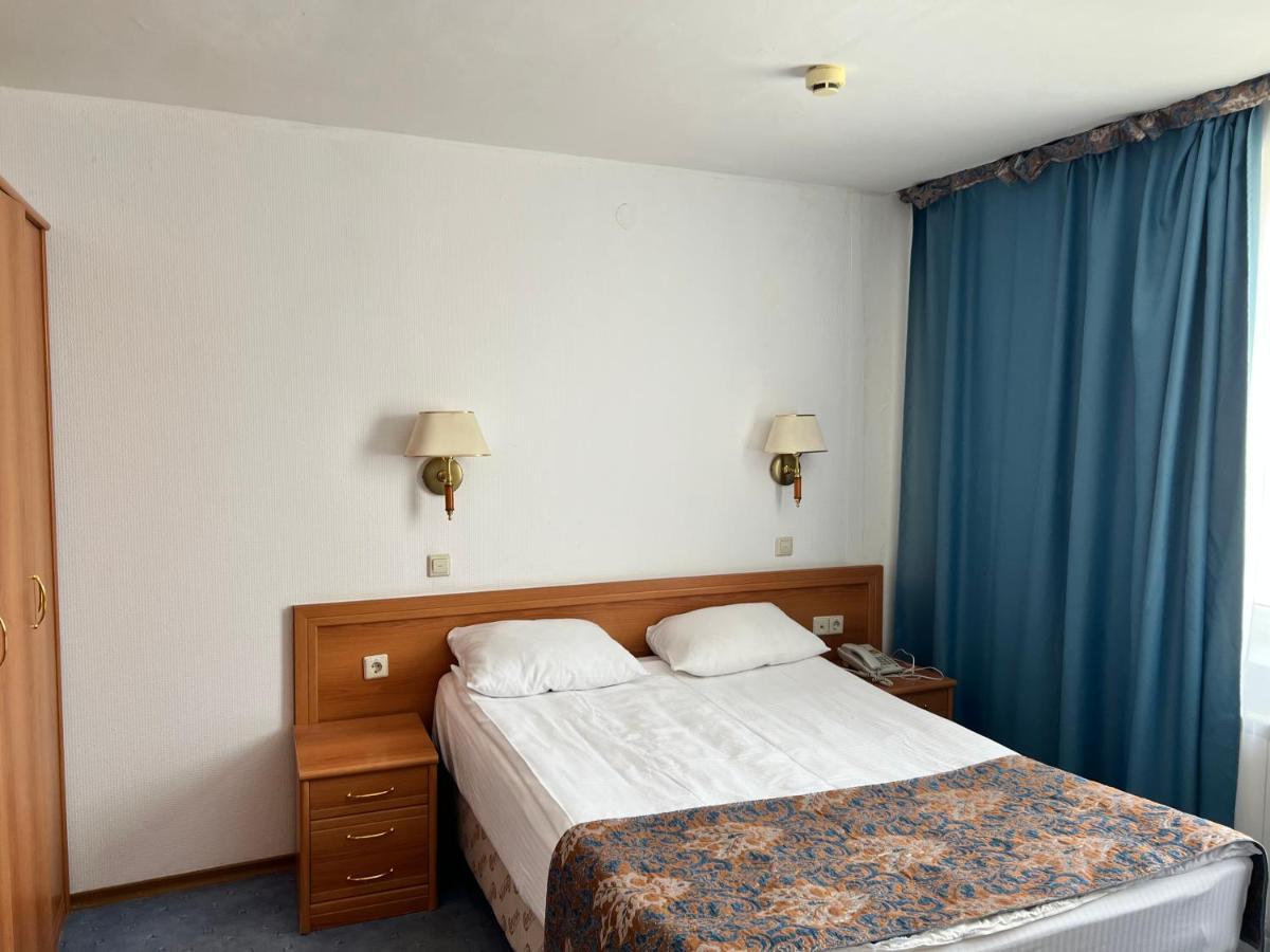 Green Hotel Atirau Kültér fotó