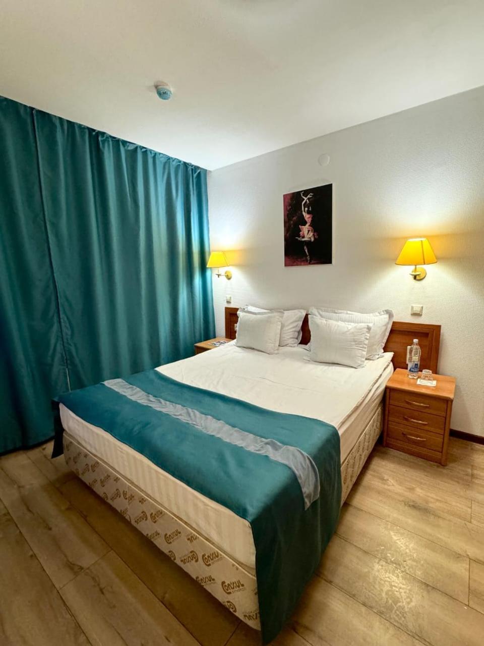 Green Hotel Atirau Kültér fotó