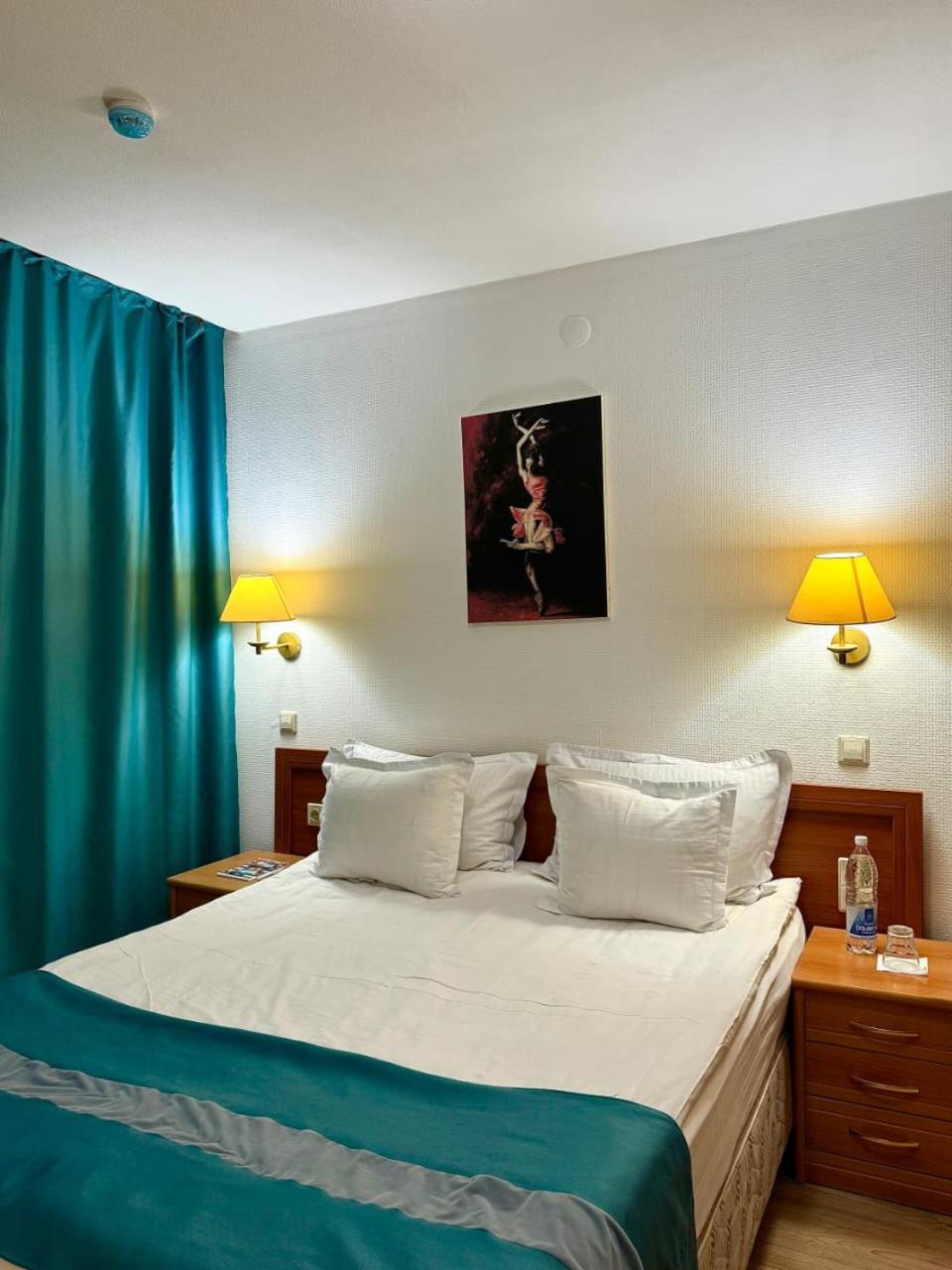 Green Hotel Atirau Kültér fotó