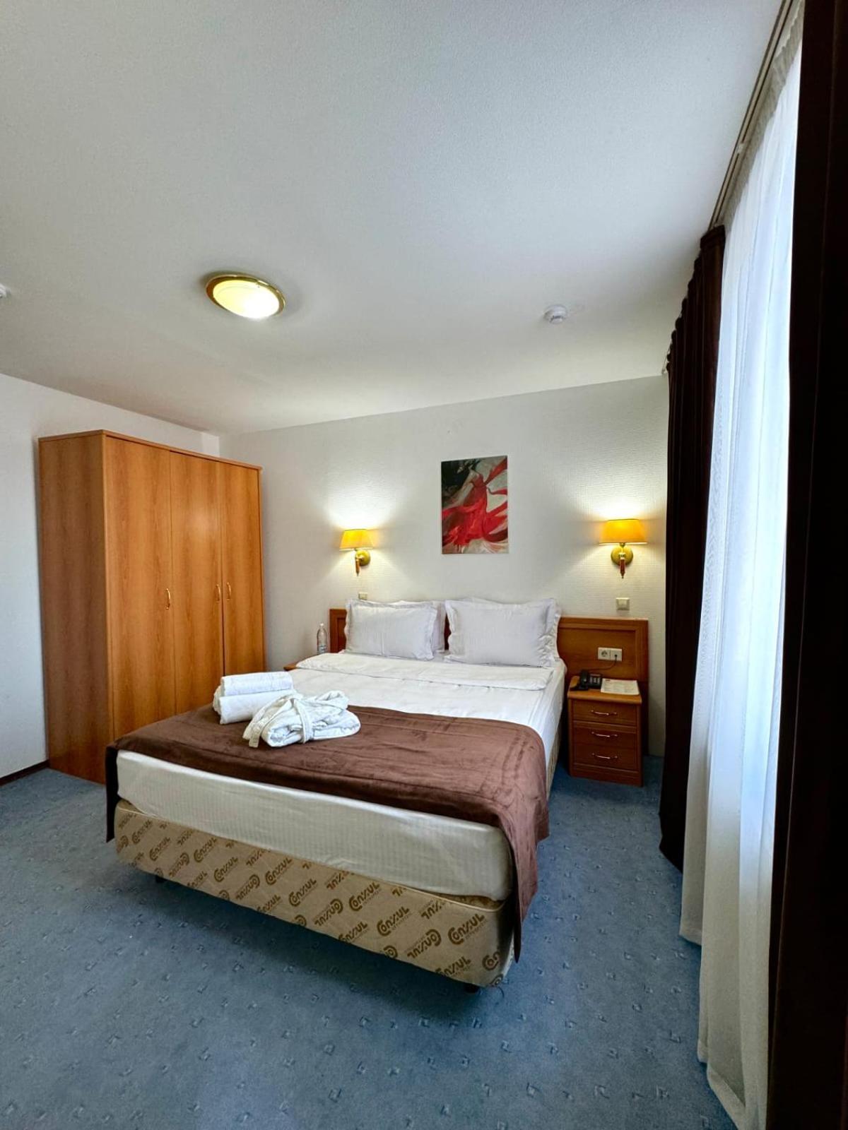 Green Hotel Atirau Kültér fotó