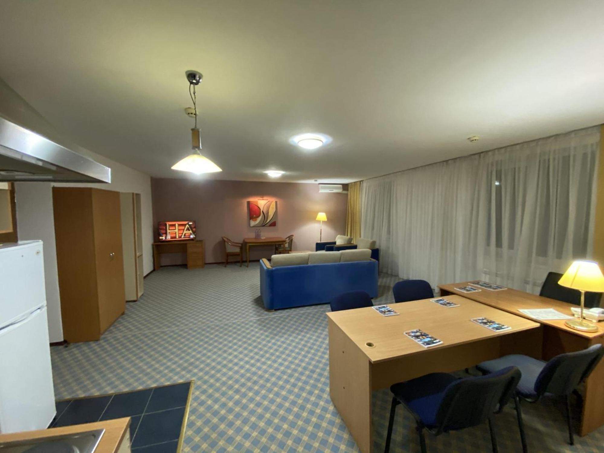 Green Hotel Atirau Kültér fotó