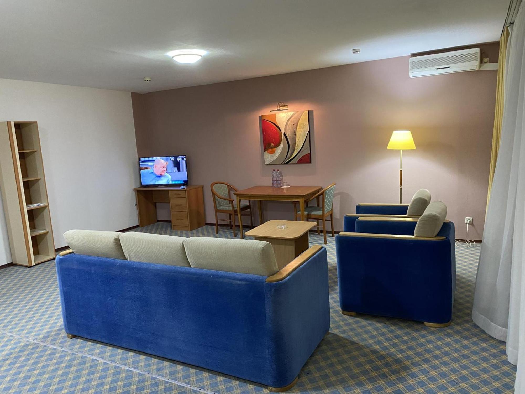 Green Hotel Atirau Kültér fotó